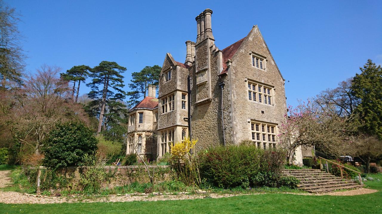 Cleeve House Melksham Exterior photo